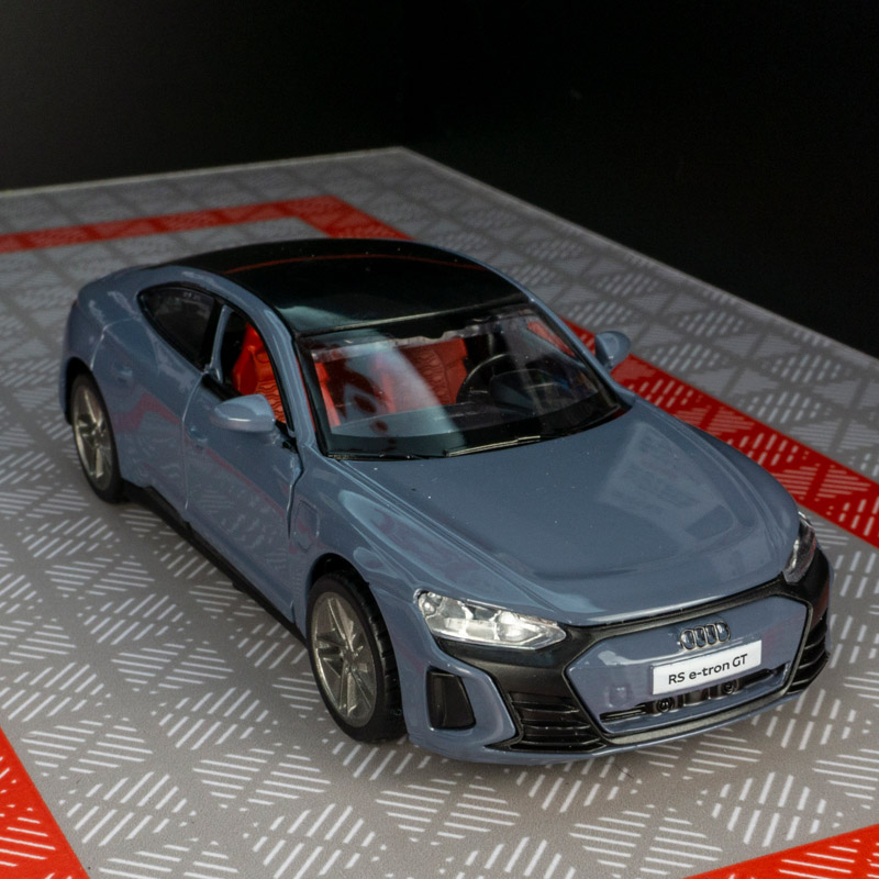 1: 36 simulation Audi RS e-tro - Decor Lighting Returns ulasan dan harga